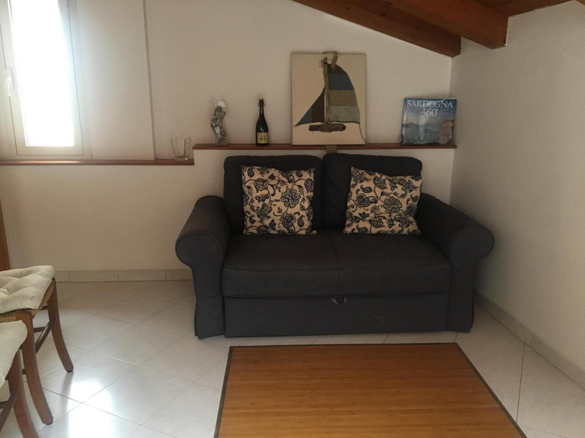 Apartamento Deliziosa Mansarda Nel Quartiere Marina - Cagliari Q8577 Exterior foto